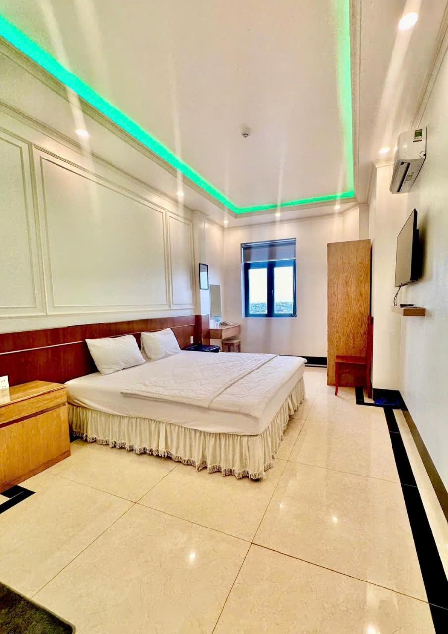 Hotel Phụng Hoàng Vũ Bac Lieu Esterno foto