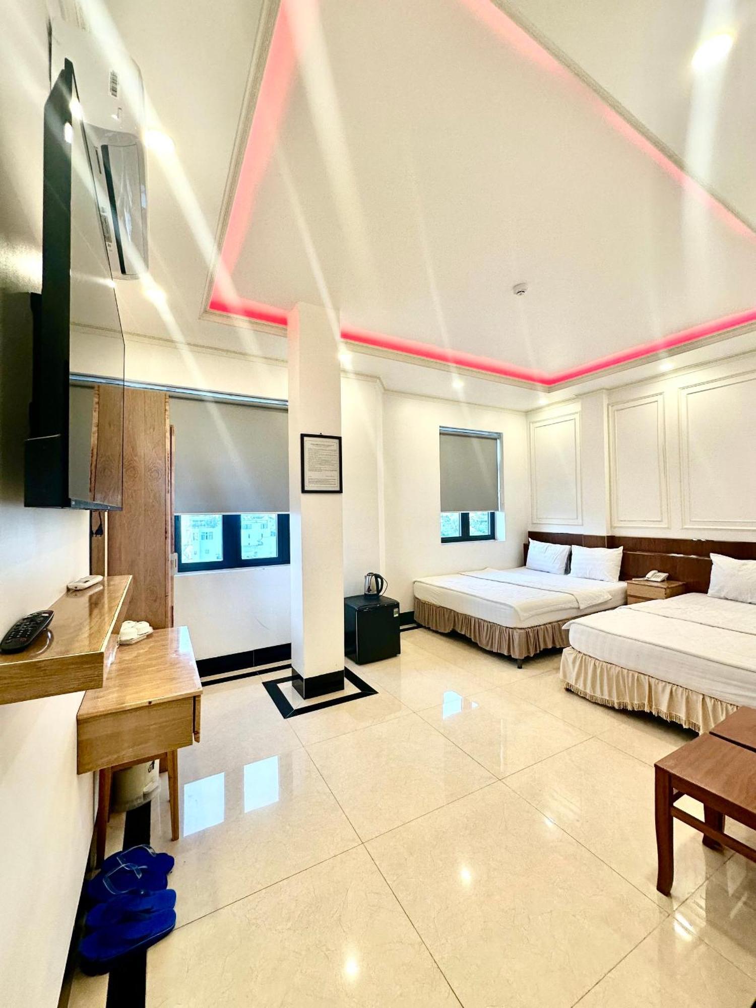 Hotel Phụng Hoàng Vũ Bac Lieu Esterno foto